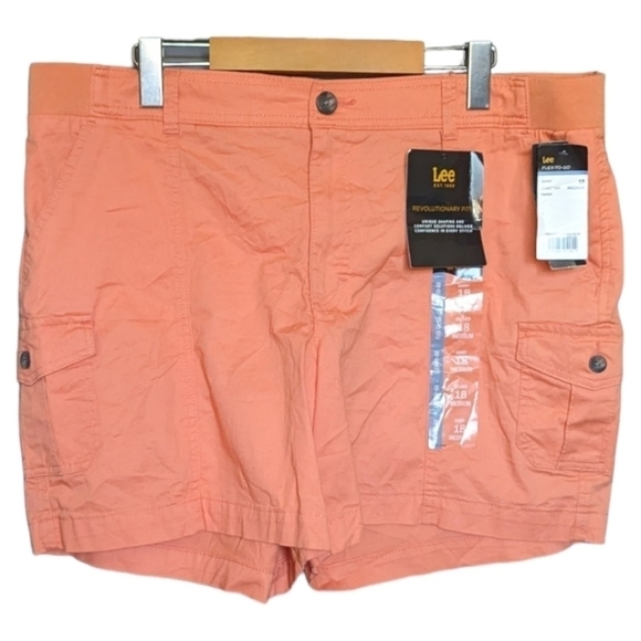 18 • Lee • Flex-To-Go Seamed Cargo Shorts -  Papaya - Picture 5 of 6